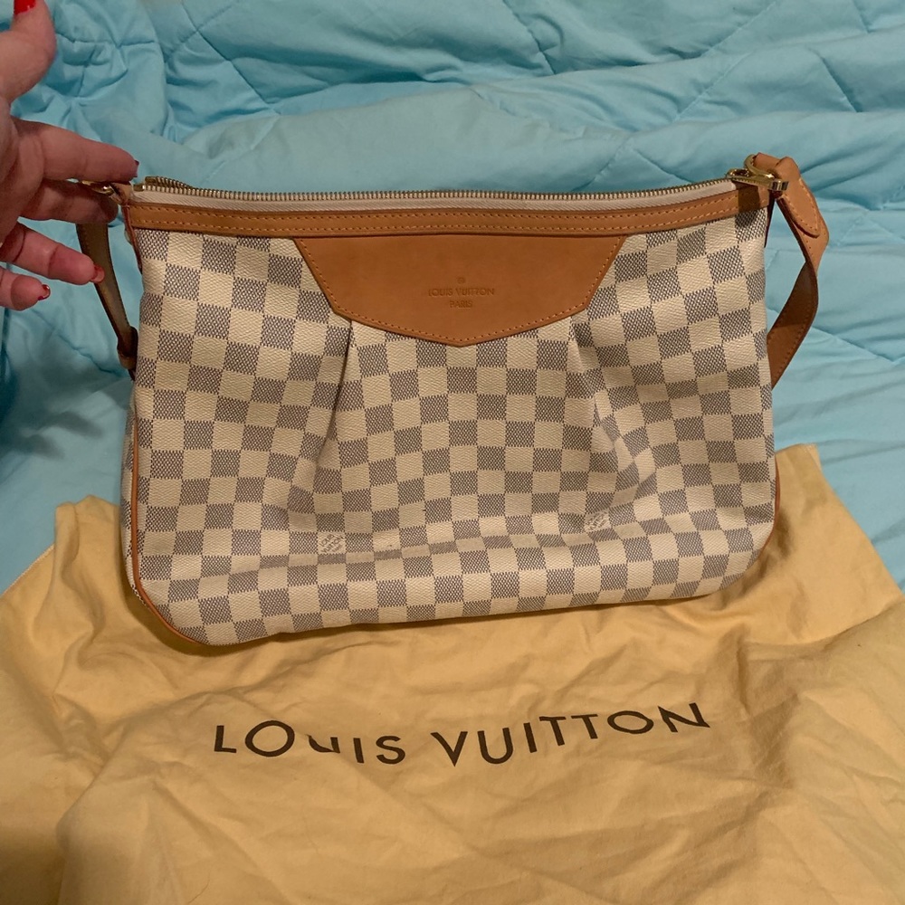 Louis Vuitton Siracusa mm Damier Azur Crossbody